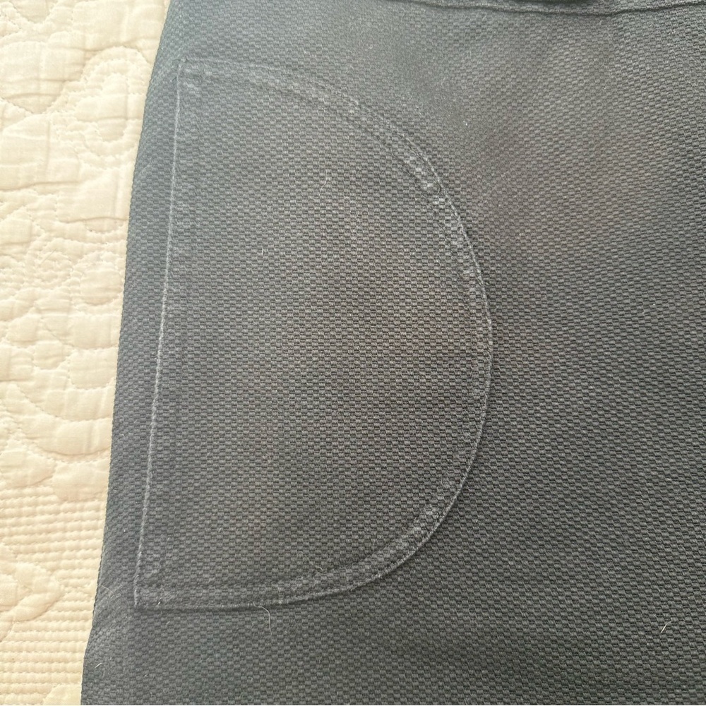 Boston Proper Black Mini Skirt. Size: 4. - Picture 2 of 9